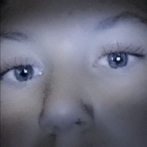 Meet your Posher, Iris